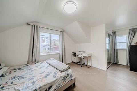 Photo 25 at 38 Deerfield Road, Bendale, Toronto
