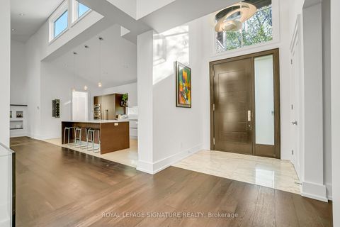 Photo 2 at 11 Sandpiper Court, Donalda, Toronto