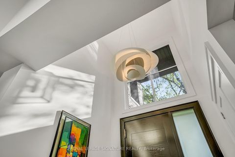 Photo 3 at 11 Sandpiper Court, Donalda, Toronto