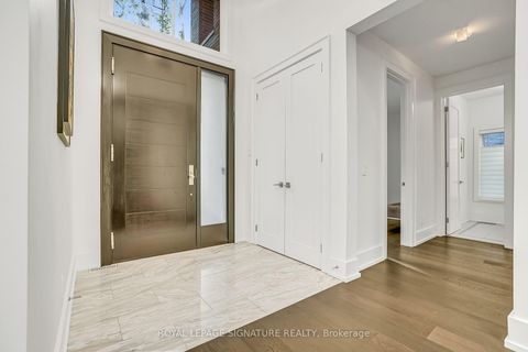 Photo 4 at 11 Sandpiper Court, Donalda, Toronto