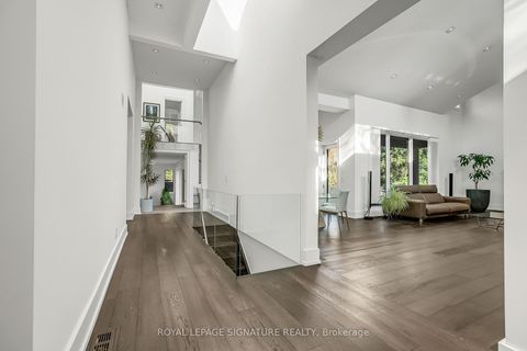 Photo 5 at 11 Sandpiper Court, Donalda, Toronto