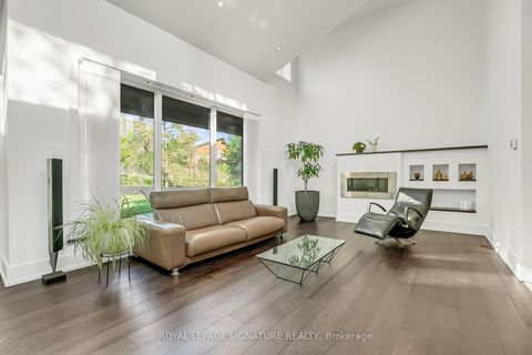 Photo 7 at 11 Sandpiper Court, Donalda, Toronto