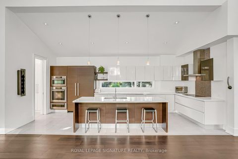 Photo 12 at 11 Sandpiper Court, Donalda, Toronto