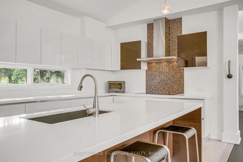 Photo 15 at 11 Sandpiper Court, Donalda, Toronto