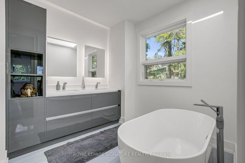 Photo 24 at 11 Sandpiper Court, Donalda, Toronto