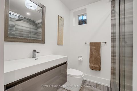 Photo 41 at 11 Sandpiper Court, Donalda, Toronto