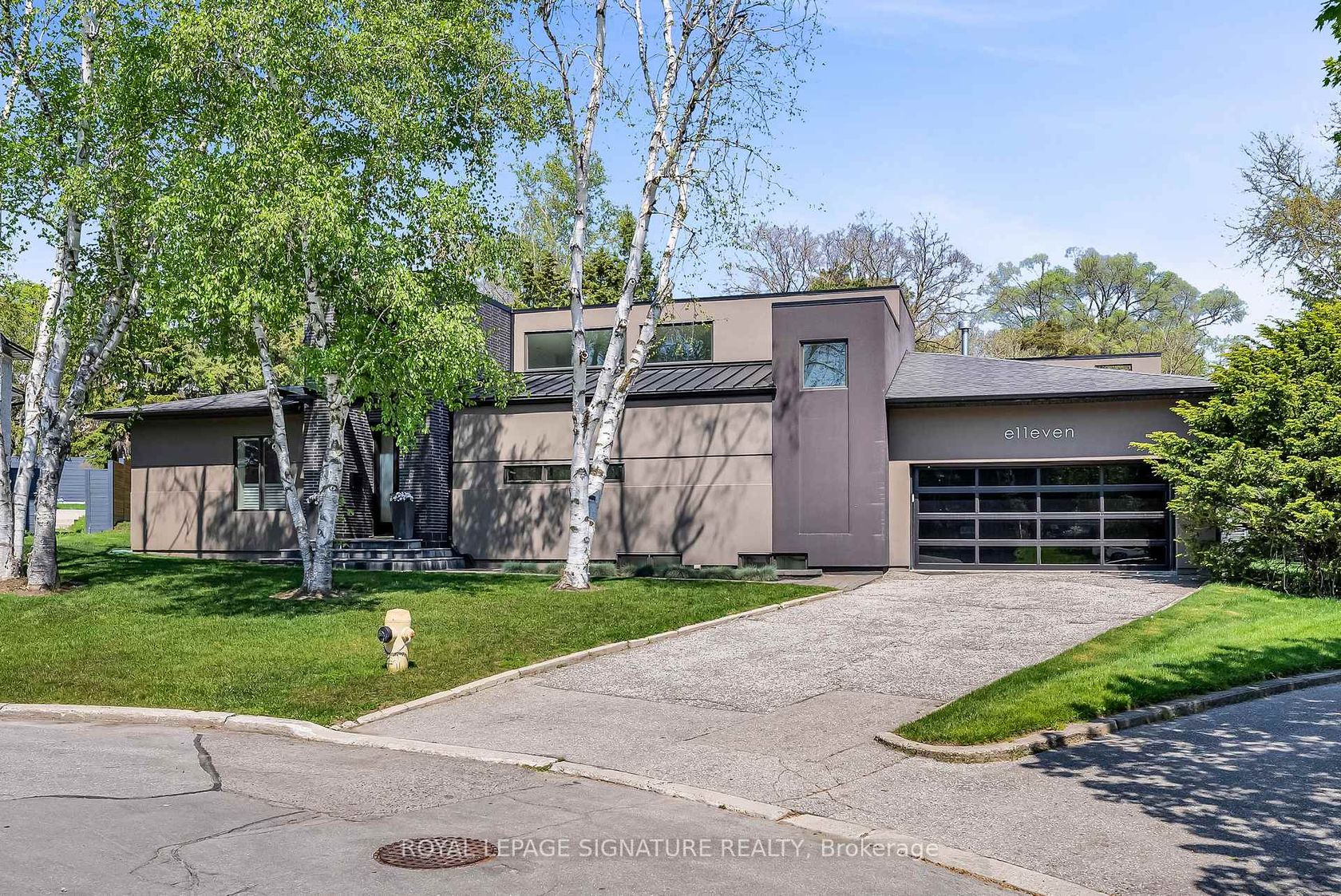 11 Sandpiper Court, Donalda, Toronto photo 1