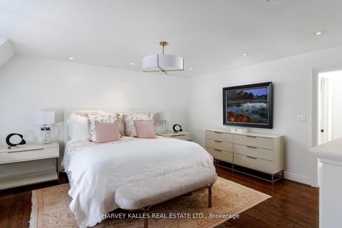 Photo 30 at 7 ROMNEY Road, Humber Valley, Toronto