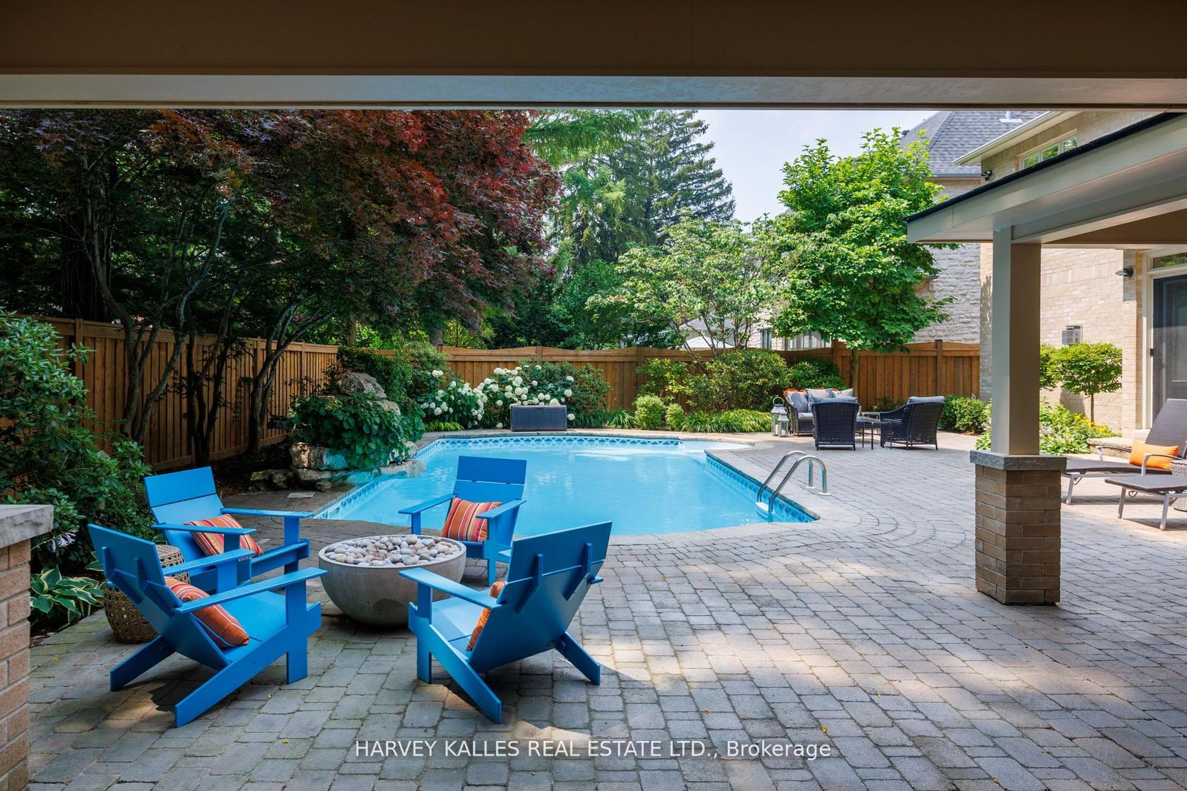 7 ROMNEY Road, Humber Valley, Toronto photo number 2