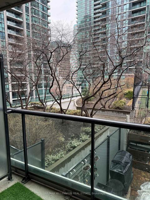 Photo 8 at 601 - 16 Yonge Street, Waterfront Communities C1, Toronto
