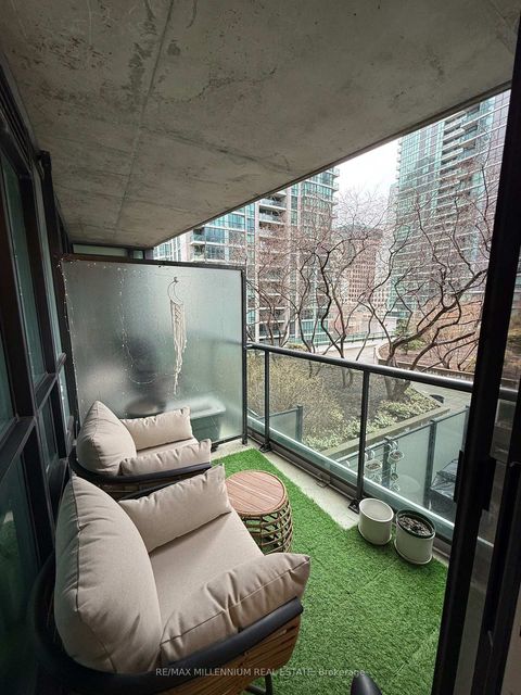 Photo 10 at 601 - 16 Yonge Street, Waterfront Communities C1, Toronto