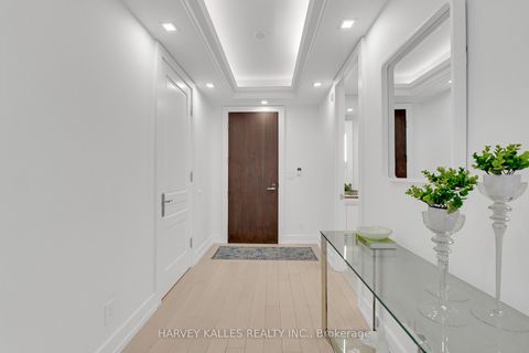 Photo 3 at 603 - 10 Bellair Street, Annex, Toronto