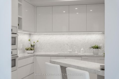 Photo 15 at 603 - 10 Bellair Street, Annex, Toronto