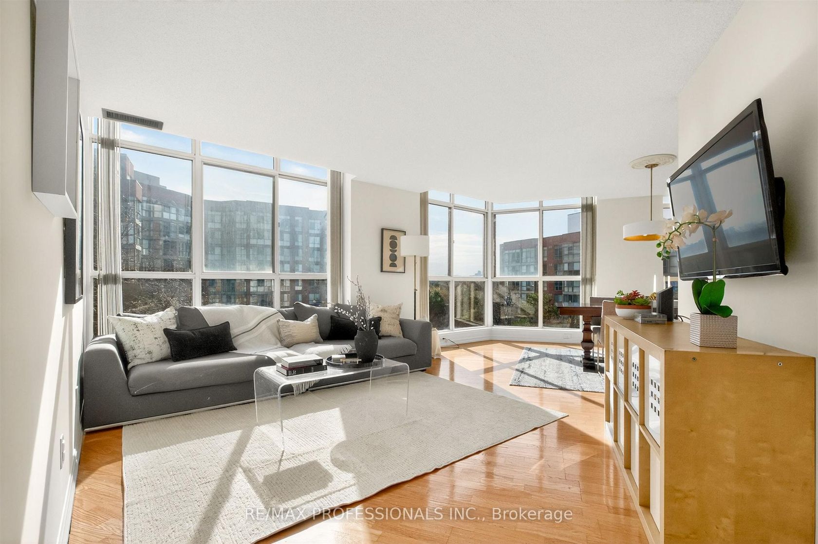620 - 20 Southport Street, Swansea, Toronto 