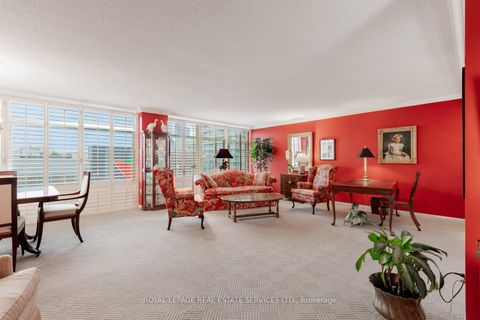 Photo 12 at 403 - 900 Yonge Street, Annex, Toronto