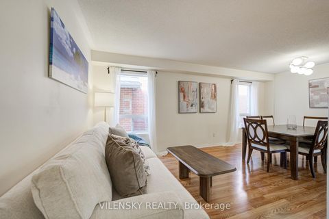 Photo 7 at 186 Purcell Crescent, Maple, Vaughan