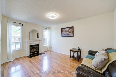 Photo 13 at 186 Purcell Crescent, Maple, Vaughan