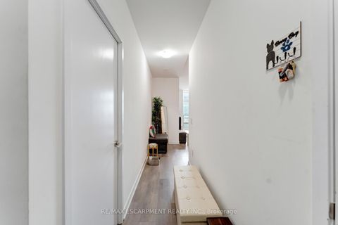 Photo 2 at 1120 - 10 Honeycrisp Crescent, Vaughan Corporate Centre, Vaughan