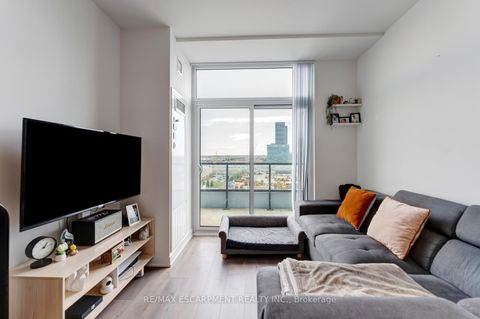 Photo 6 at 1120 - 10 Honeycrisp Crescent, Vaughan Corporate Centre, Vaughan
