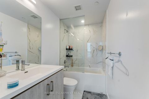 Photo 10 at 1120 - 10 Honeycrisp Crescent, Vaughan Corporate Centre, Vaughan