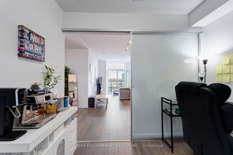 Photo 15 at 1120 - 10 Honeycrisp Crescent, Vaughan Corporate Centre, Vaughan