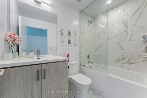Photo 16 at 1120 - 10 Honeycrisp Crescent, Vaughan Corporate Centre, Vaughan