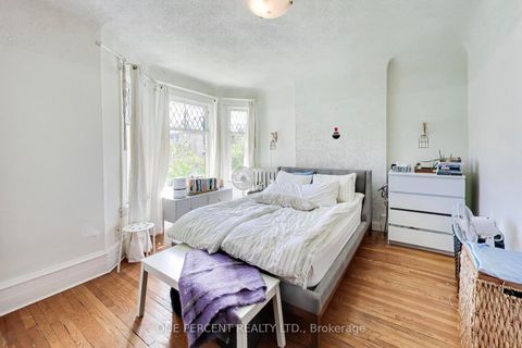 Photo 11 at 252 Wright Avenue, Swansea, Toronto