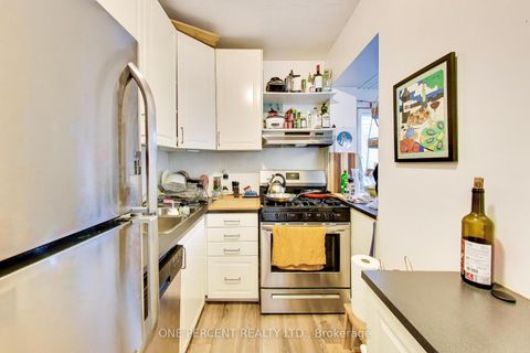 Photo 16 at 252 Wright Avenue, Swansea, Toronto