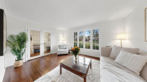 Photo 4 at 42 Resolution Crescent, Hillcrest Village, Toronto