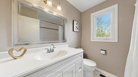 Photo 19 at 42 Resolution Crescent, Hillcrest Village, Toronto