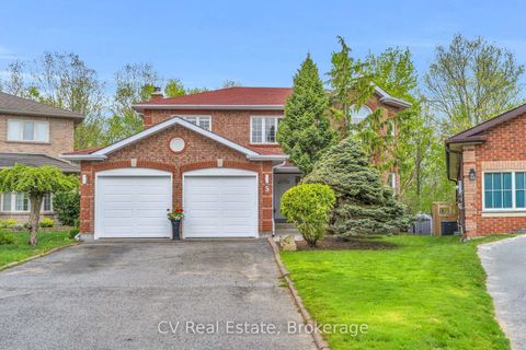 Photo 1 at 5 McCutcheon Court, Northwest, Barrie