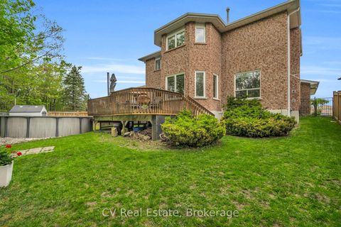 Photo 2 at 5 McCutcheon Court, Northwest, Barrie