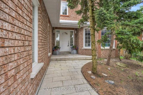 Photo 7 at 5 McCutcheon Court, Northwest, Barrie