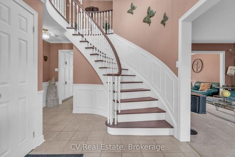 Photo 9 at 5 McCutcheon Court, Northwest, Barrie