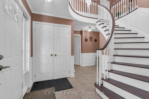 Photo 10 at 5 McCutcheon Court, Northwest, Barrie