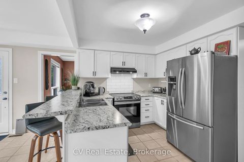Photo 13 at 5 McCutcheon Court, Northwest, Barrie