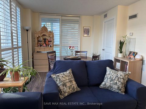 Photo 10 at 2J - 8 Rosebank Drive, Malvern, Toronto