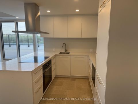 Photo 4 at 819 - 1050 Eastern Avenue, Coxwell, Toronto