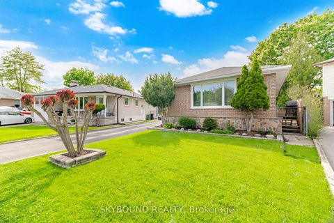 Photo 1 at 14 Monet Avenue, Etobicoke West Mall, Toronto