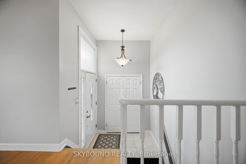 Photo 5 at 14 Monet Avenue, Etobicoke West Mall, Toronto