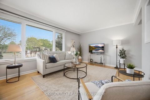 Photo 7 at 14 Monet Avenue, Etobicoke West Mall, Toronto