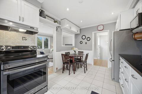 Photo 15 at 14 Monet Avenue, Etobicoke West Mall, Toronto