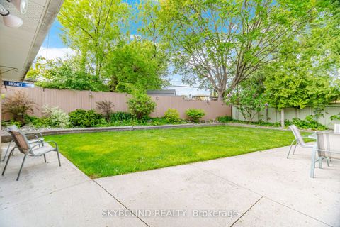 Photo 45 at 14 Monet Avenue, Etobicoke West Mall, Toronto
