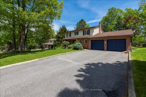 Photo 1 at 11 Forestwood Lane, South Shore, Barrie