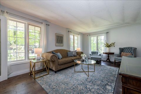 Photo 4 at 11 Forestwood Lane, South Shore, Barrie