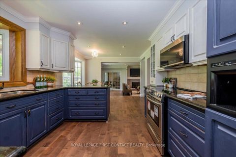 Photo 9 at 11 Forestwood Lane, South Shore, Barrie