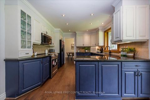 Photo 10 at 11 Forestwood Lane, South Shore, Barrie