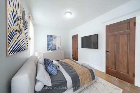 Photo 15 at 31 Gates Avenue, Danforth, Toronto