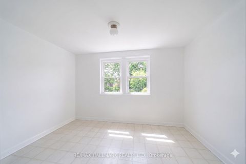 Photo 20 at 31 Gates Avenue, Danforth, Toronto
