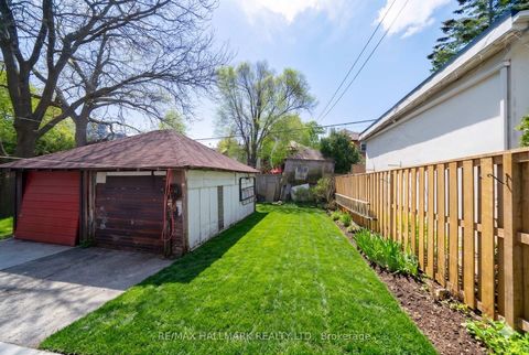 Photo 30 at 31 Gates Avenue, Danforth, Toronto